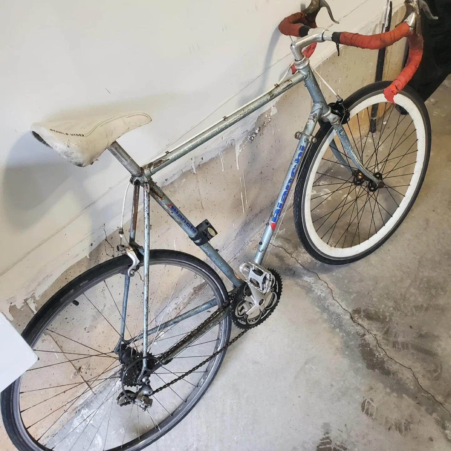 Bianchi Road Bike with Dura-Ace Components image indicator(9)