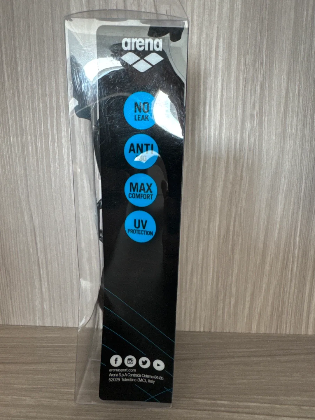 New Arena Tracks Swim Goggles image indicator(3)