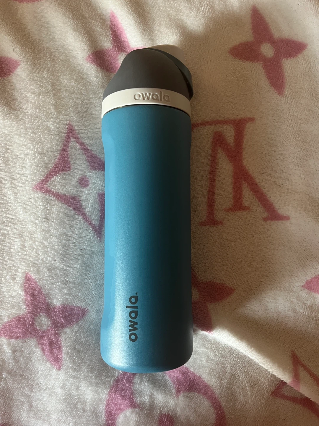 Owala 24oz /710mL Water Bottle - Blue