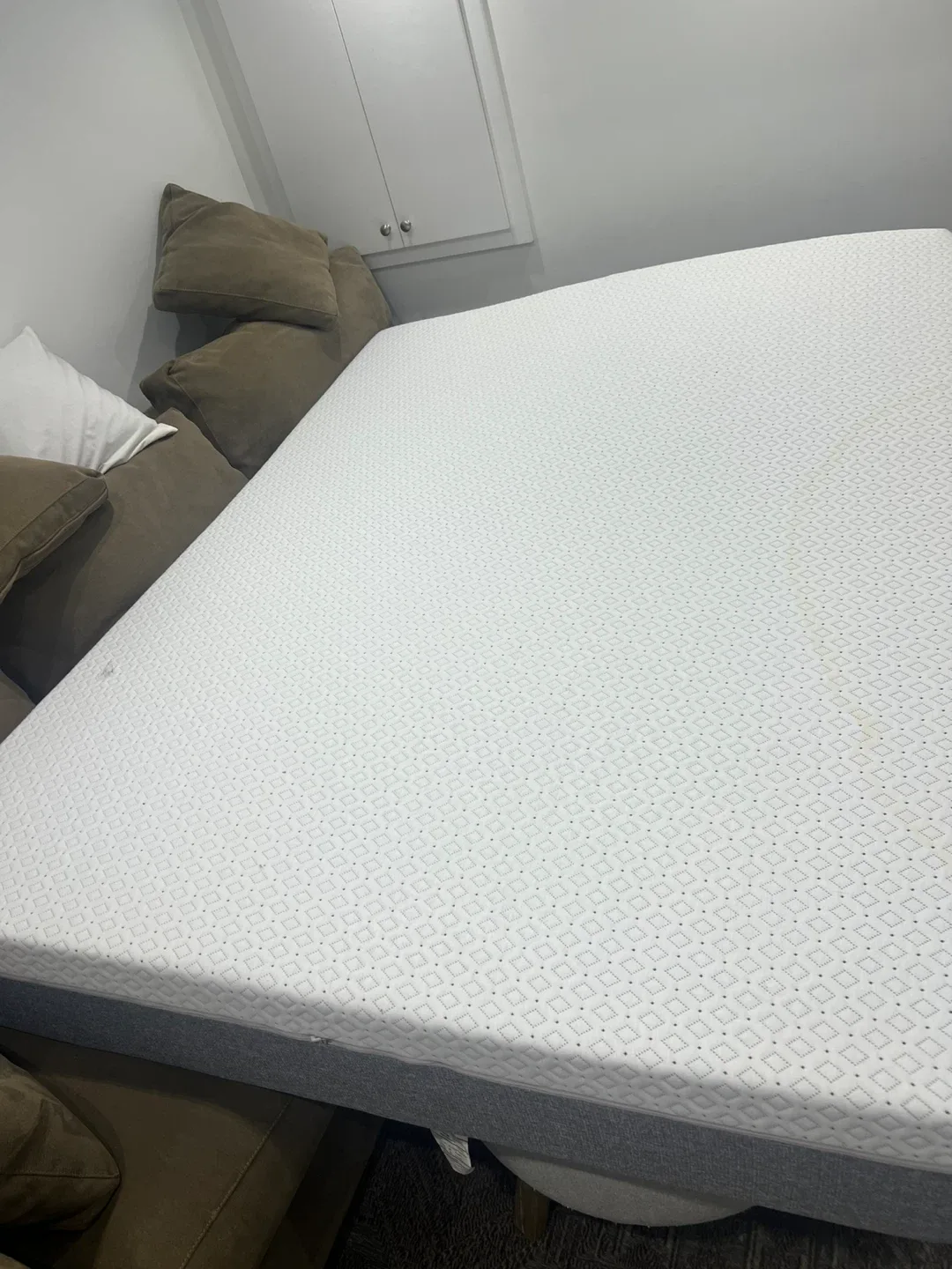 Endy Queen Mattress - Good Condition