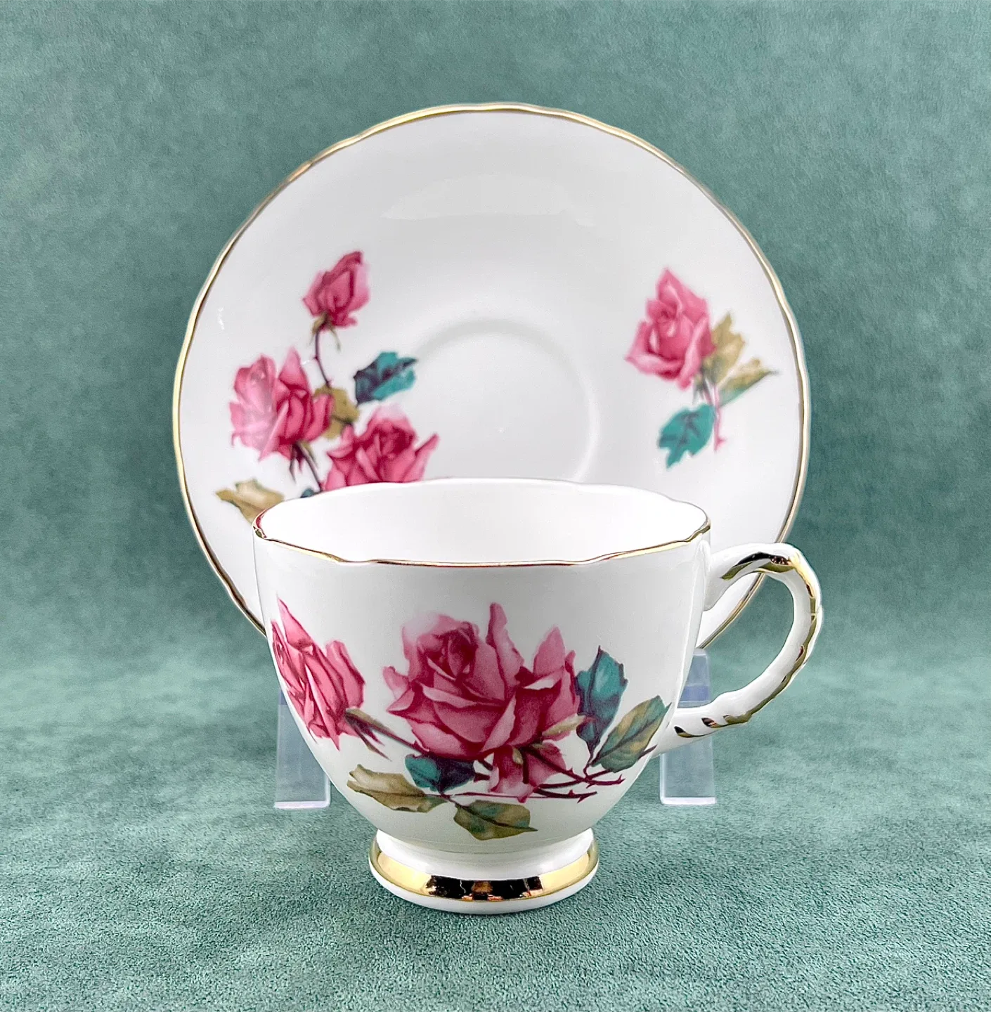 Delphine cabbage rose teacup image indicator(2)