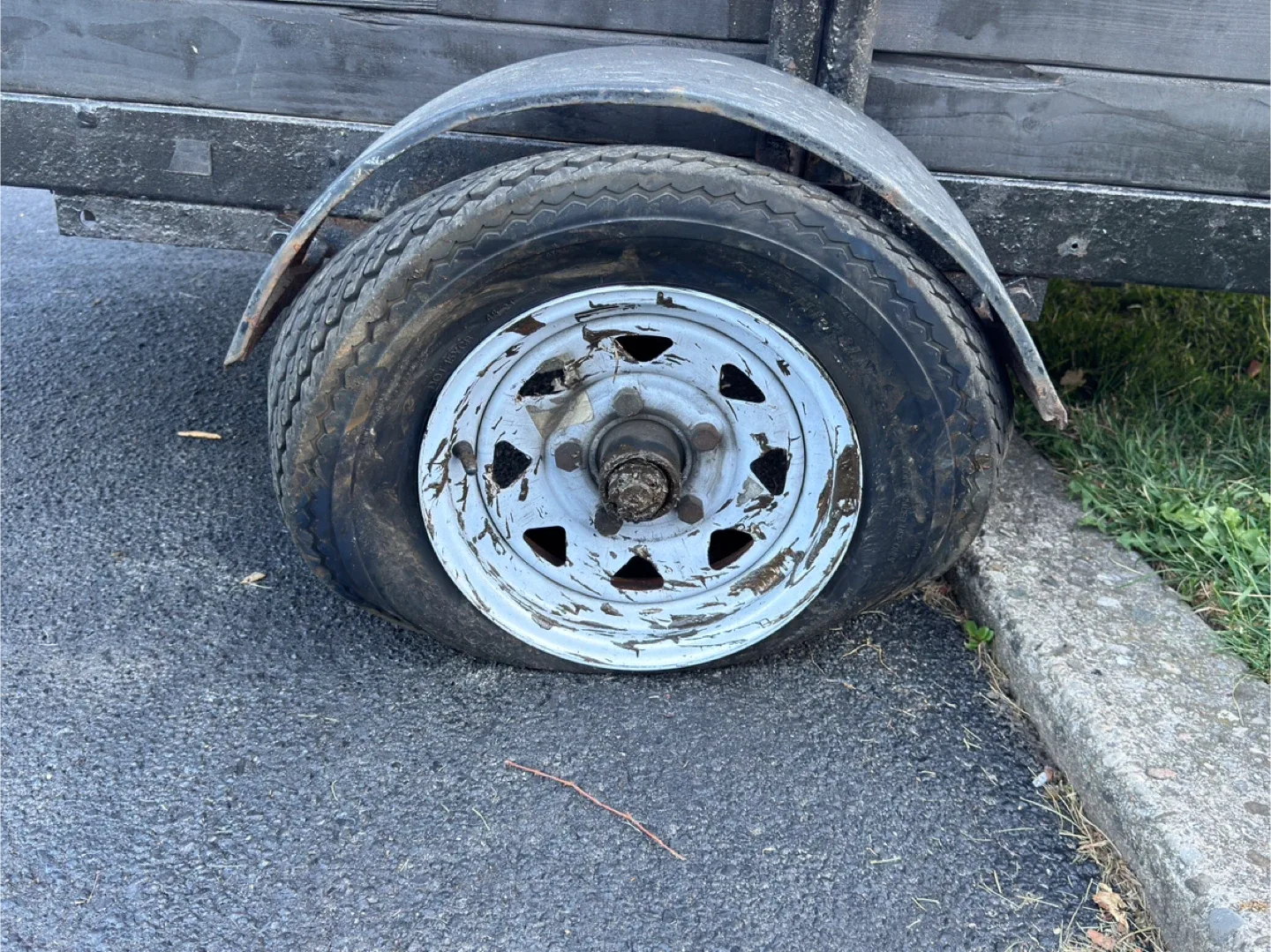 4x8 Utility Trailer - Needs Repair image indicator(4)