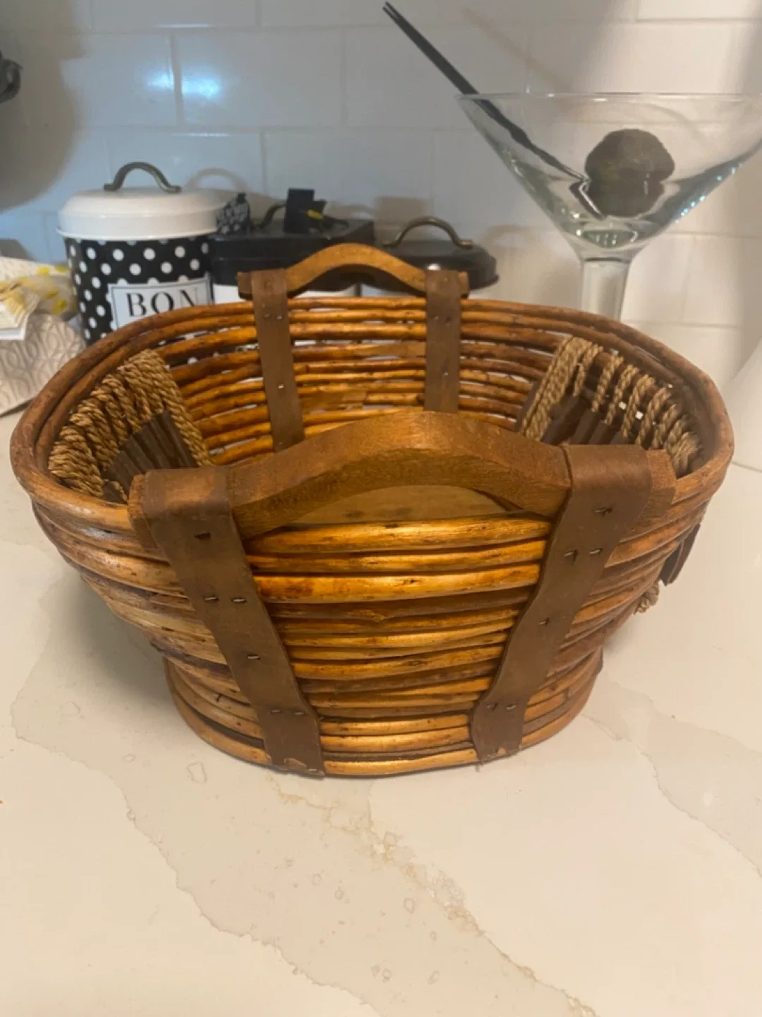 Wicker Basket with Handles image indicator(4)
