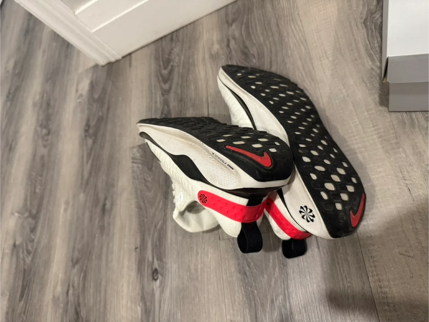 Nike ReactX Infinity Run Flyknit White Sneakers image indicator(3)