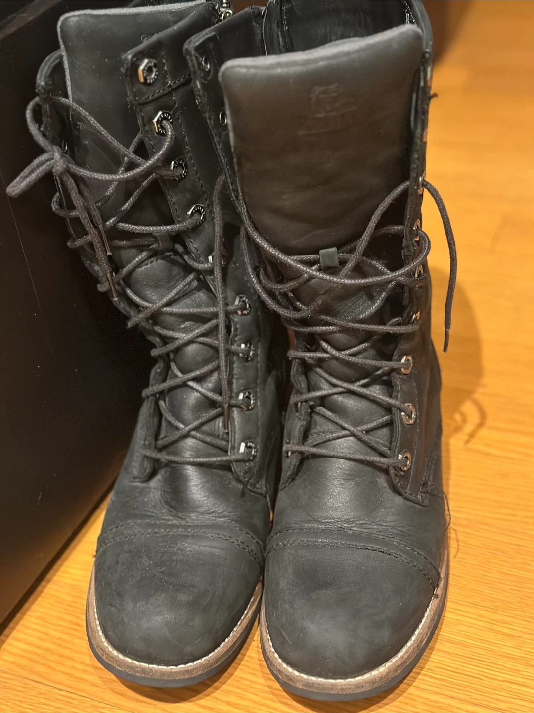 Cougar Black Leather Boots - Size 7 - photo 2