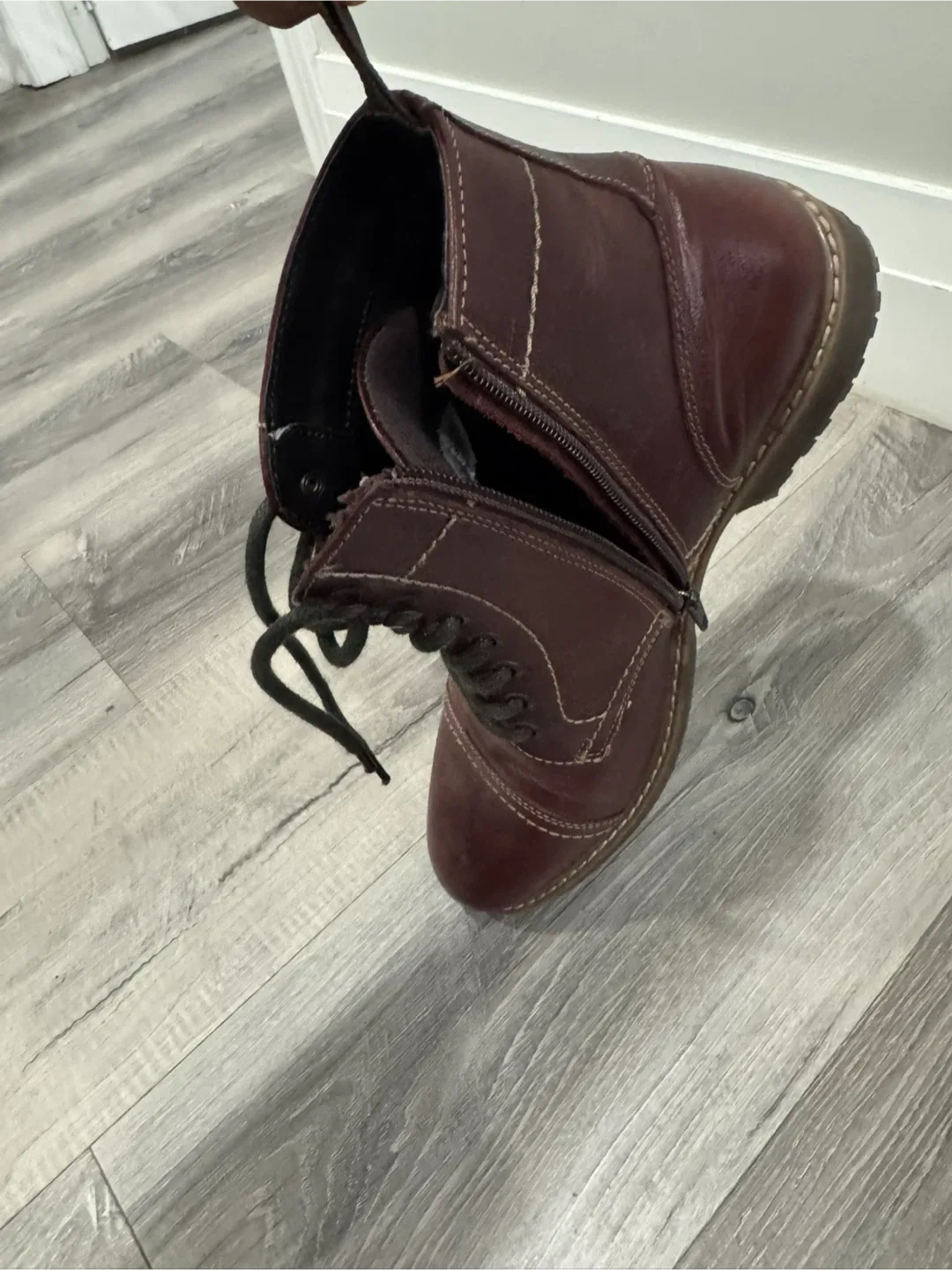 Men's Burgundy Leather Boots image indicator(3)