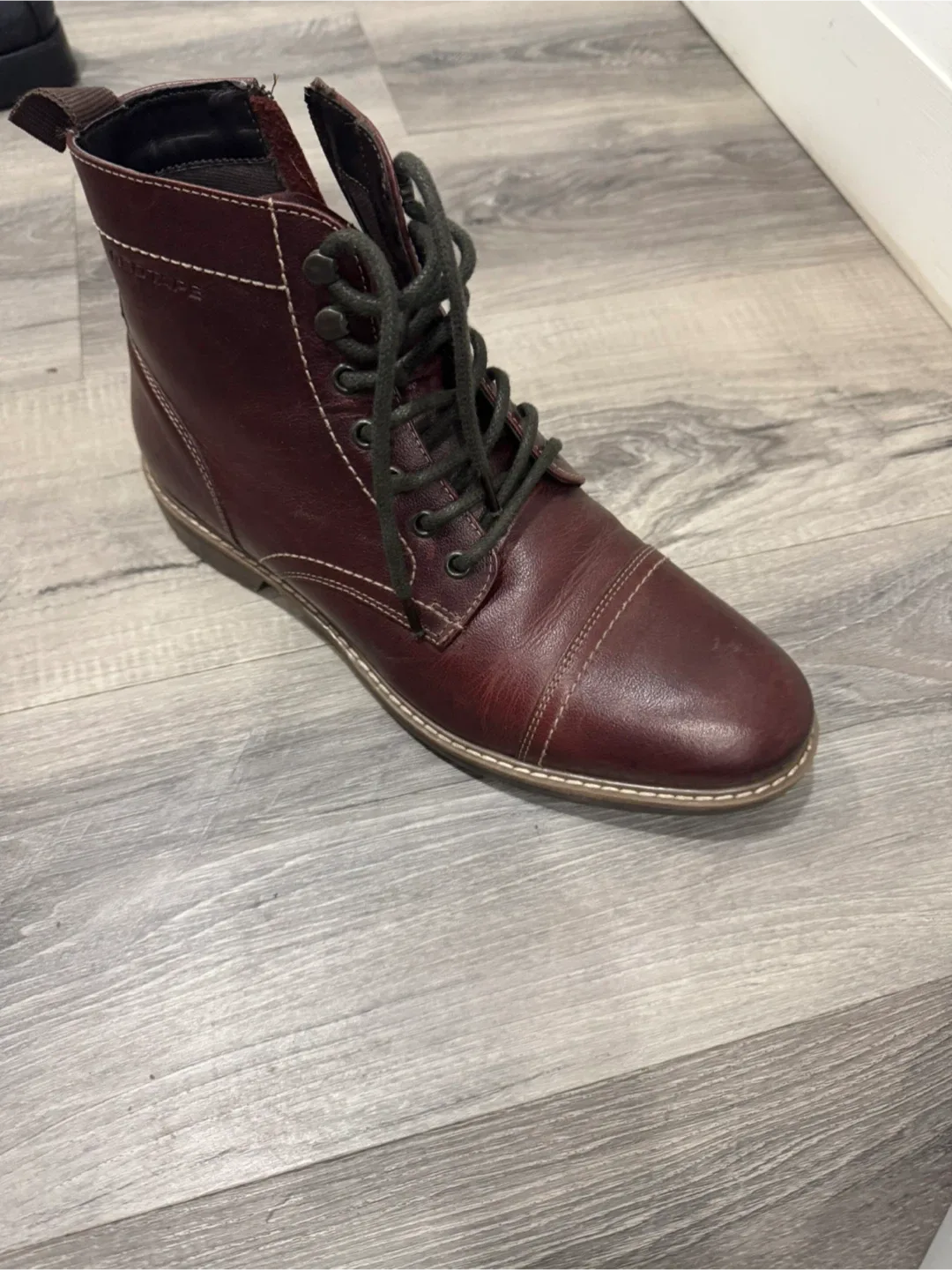 Men's Burgundy Leather Boots image indicator(2)