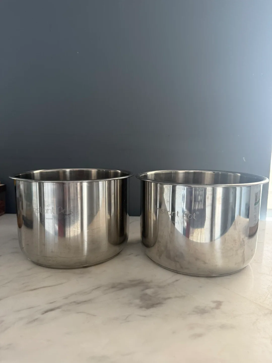 Instant Pot 60 Ultra 6qt Electric Pressure Cooker + extra pot image indicator(3)