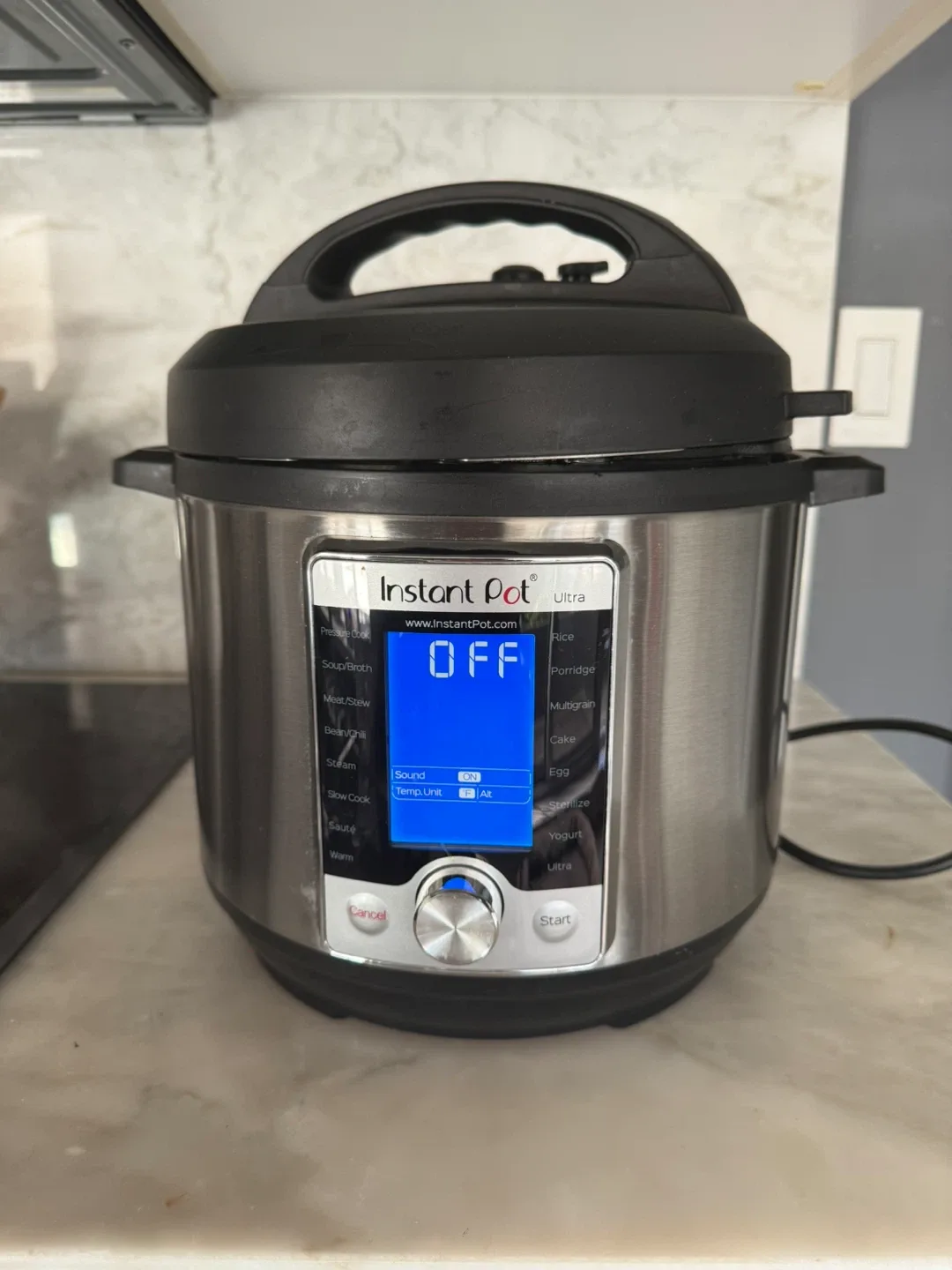 Instant Pot 60 Ultra 6qt Electric Pressure Cooker + extra pot image indicator(7)