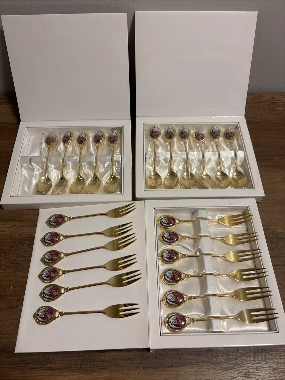 Vintage Gold Plated Spoon & Fork Set - New in Box image indicator(2)