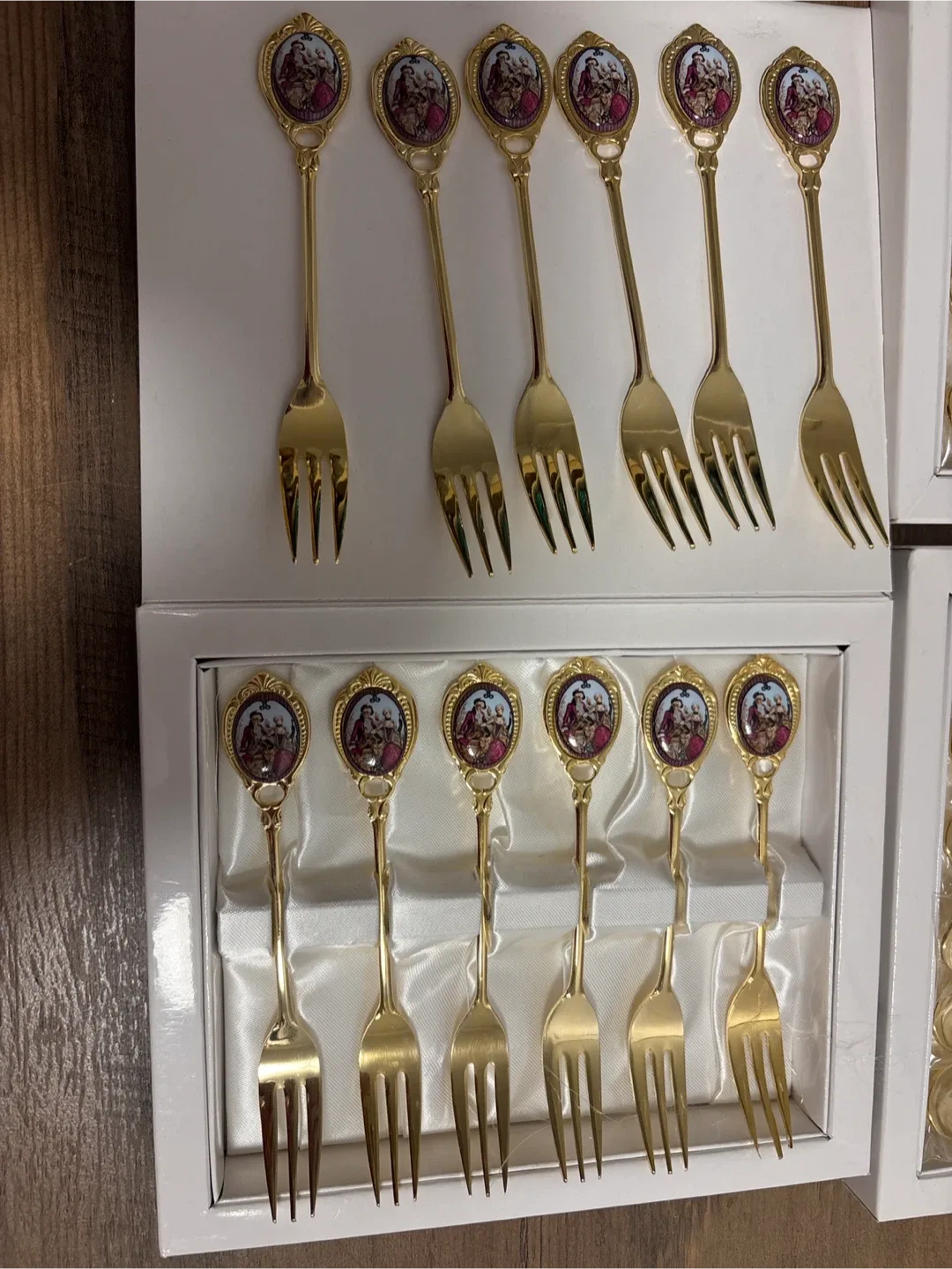 Vintage Gold Plated Spoon & Fork Set - New in Box image indicator(6)