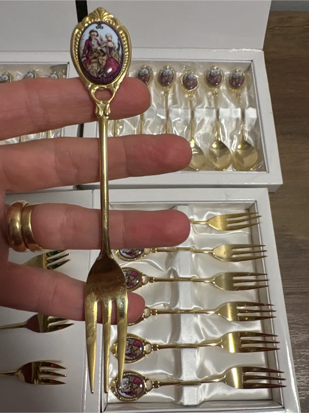 Vintage Gold Plated Spoon & Fork Set - New in Box image indicator(7)