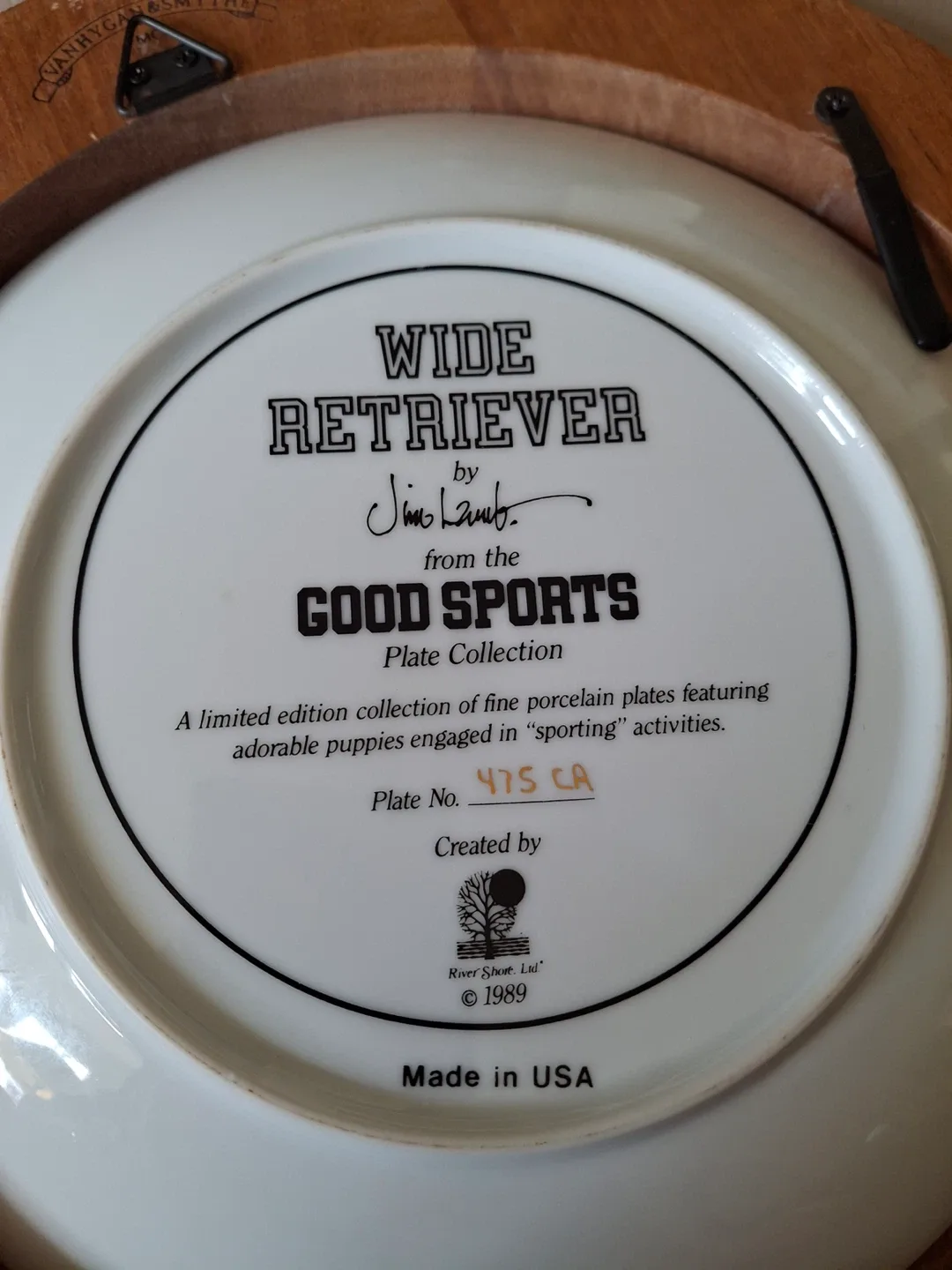 “Wide Retriever” decorative plate in frame image indicator(2)