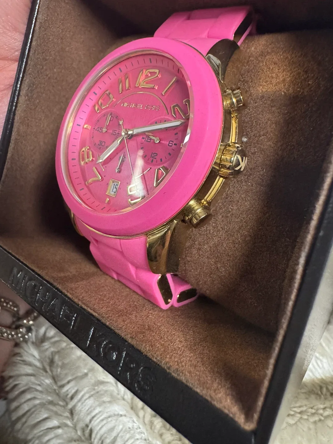 Michael Kors Pink Watch image indicator(4)