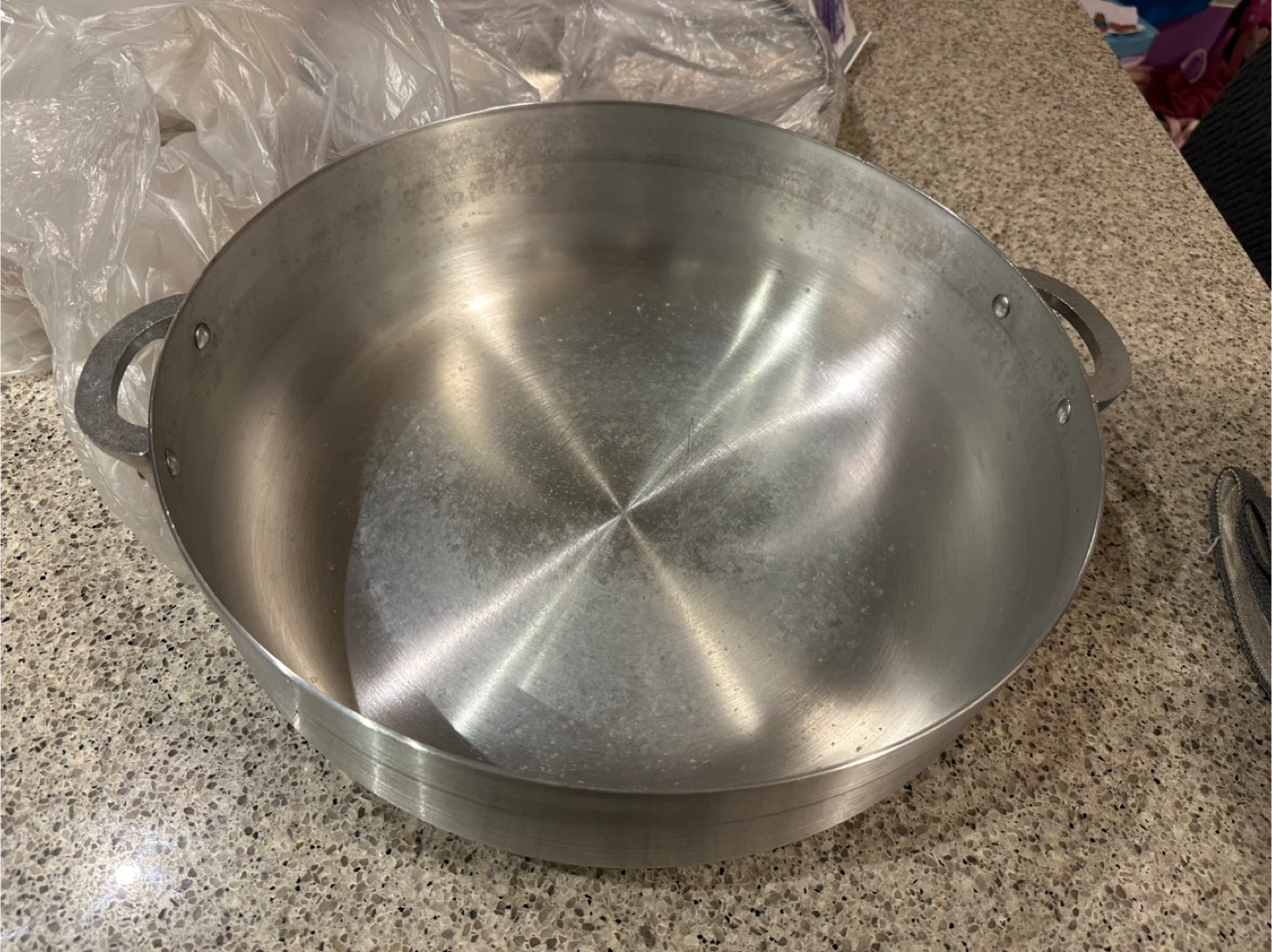 Large Aluminum Cooking Pot - photo 2