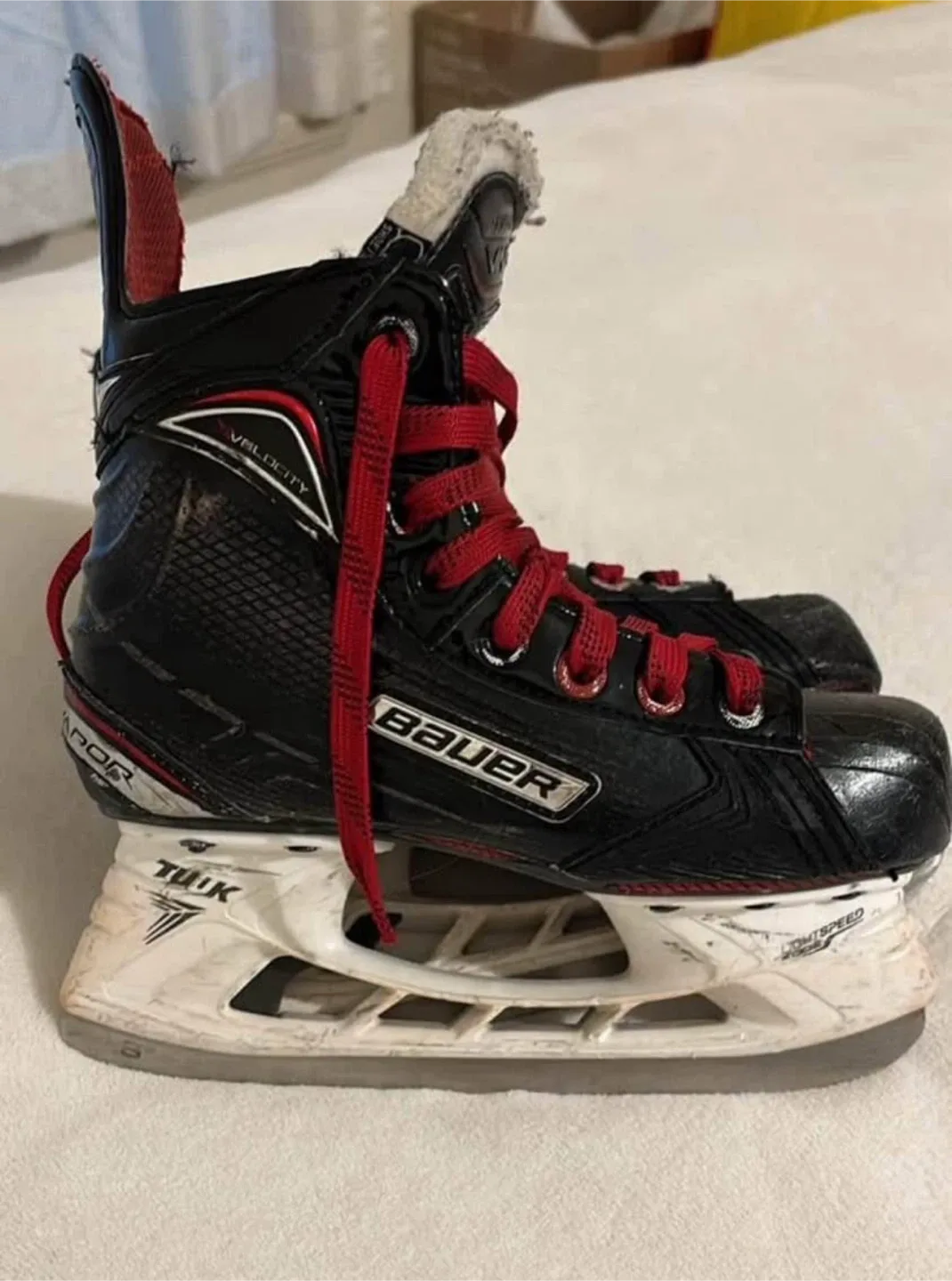 Bauer Hockey Skates size 1 thumbnail