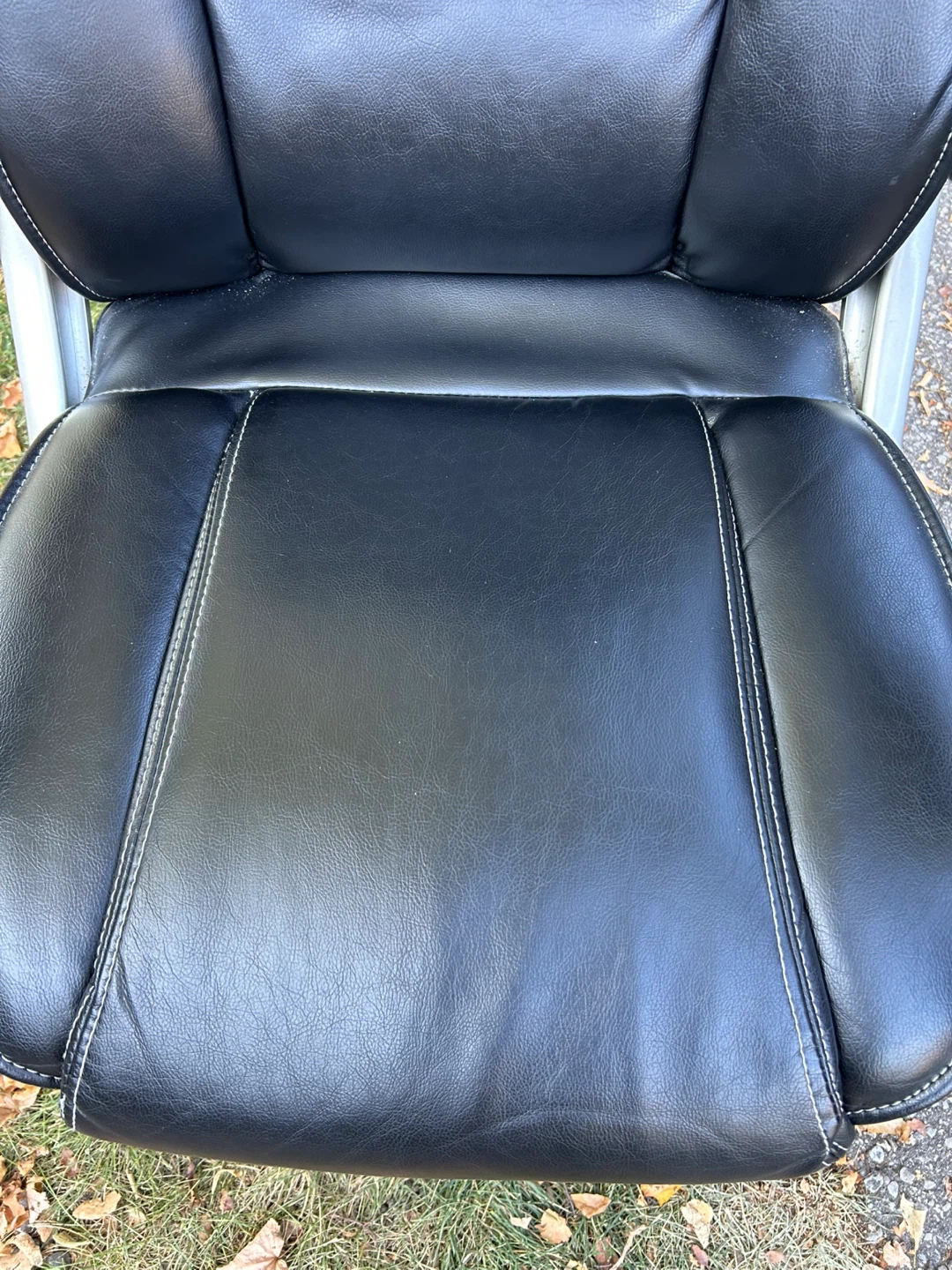 Black Leather Executive Office Chair - photo 3