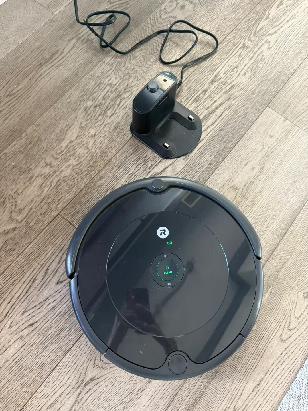 iRobot Roomba 694 Vacuum -Wi-Fi Connectivity image indicator(4)