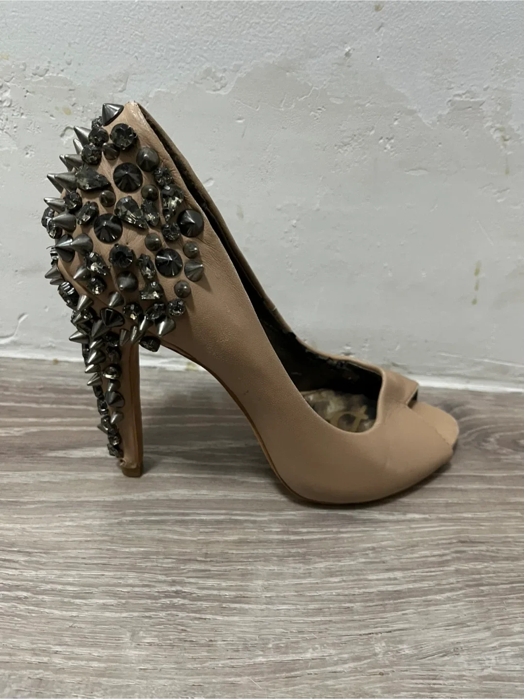 Sam Edelman Studded Heels - Size 7 image indicator(4)