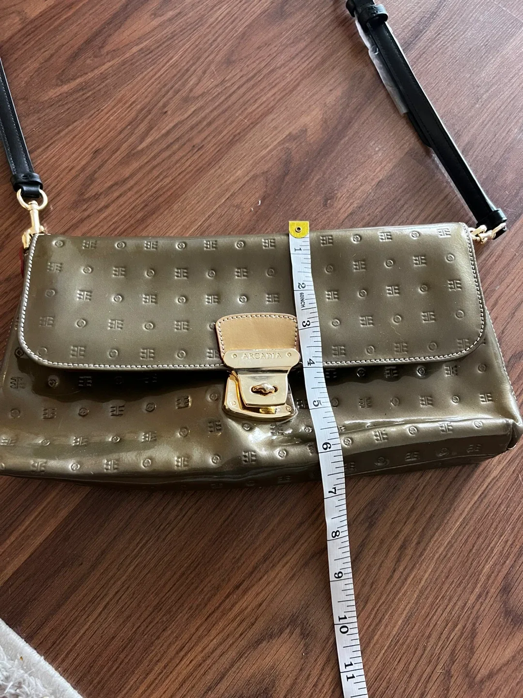 BNWT Arcadia Leather Olive Green Shoulder Bag image indicator(3)