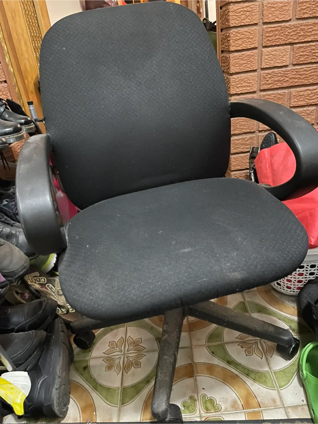 Black Office Chair thumbnail