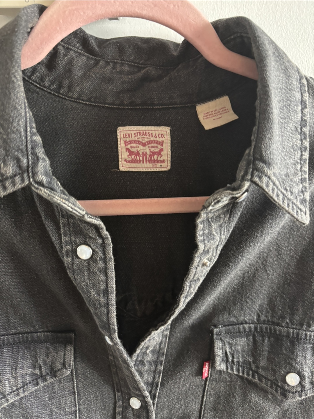 Levi Denim Shirt - Size M - photo 2