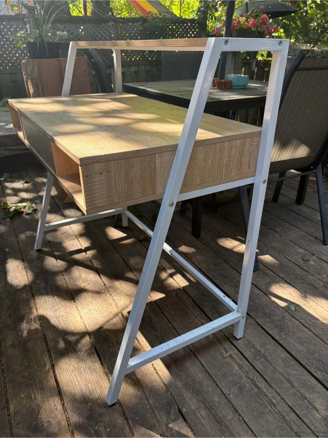 Staples - Simply Wooden Desk with White Metal Frame - photo 2