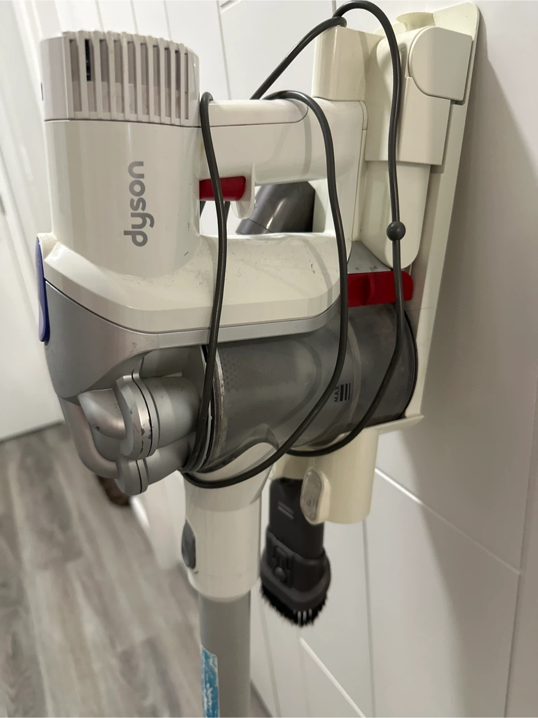 Dyson DC57 Cordless Vacuum and Mop🥕 - photo 3
