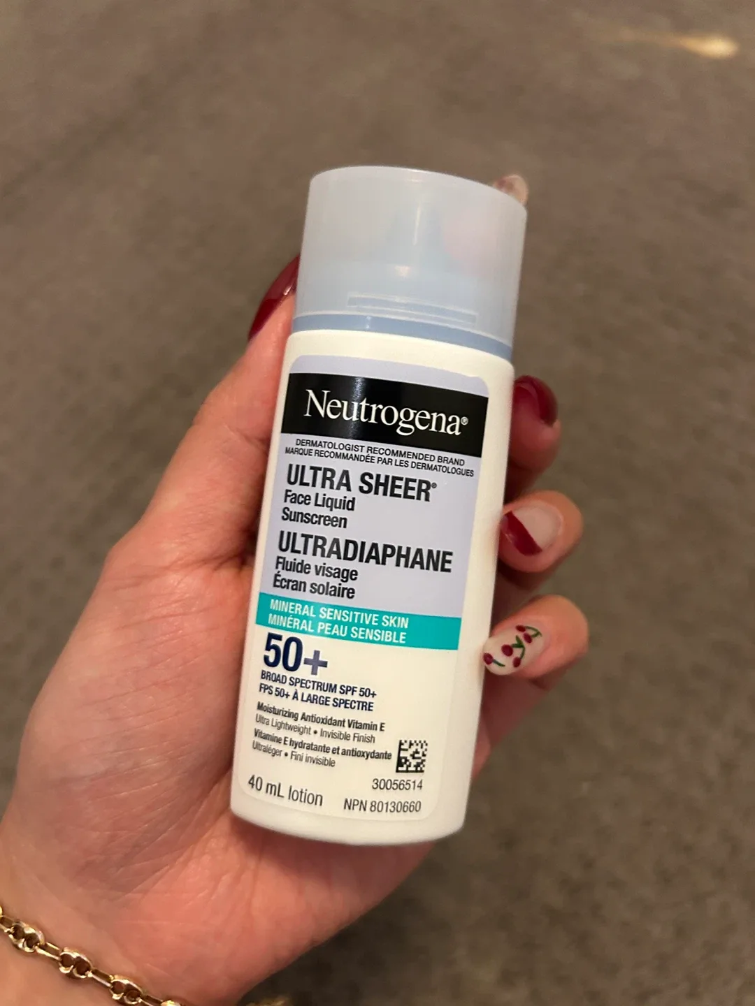 Neutrogena Ultra Sheer Face Liquid Sunscreen SPF 50+ thumbnail
