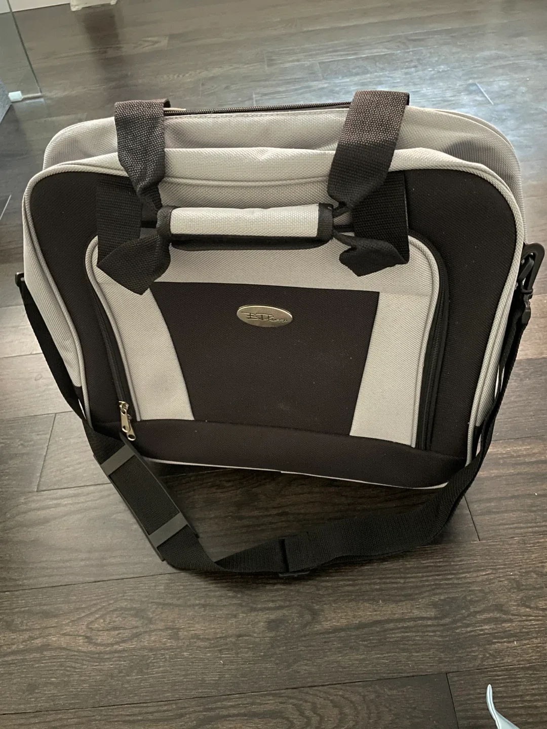 New Carrier Bag on wheels thumbnail