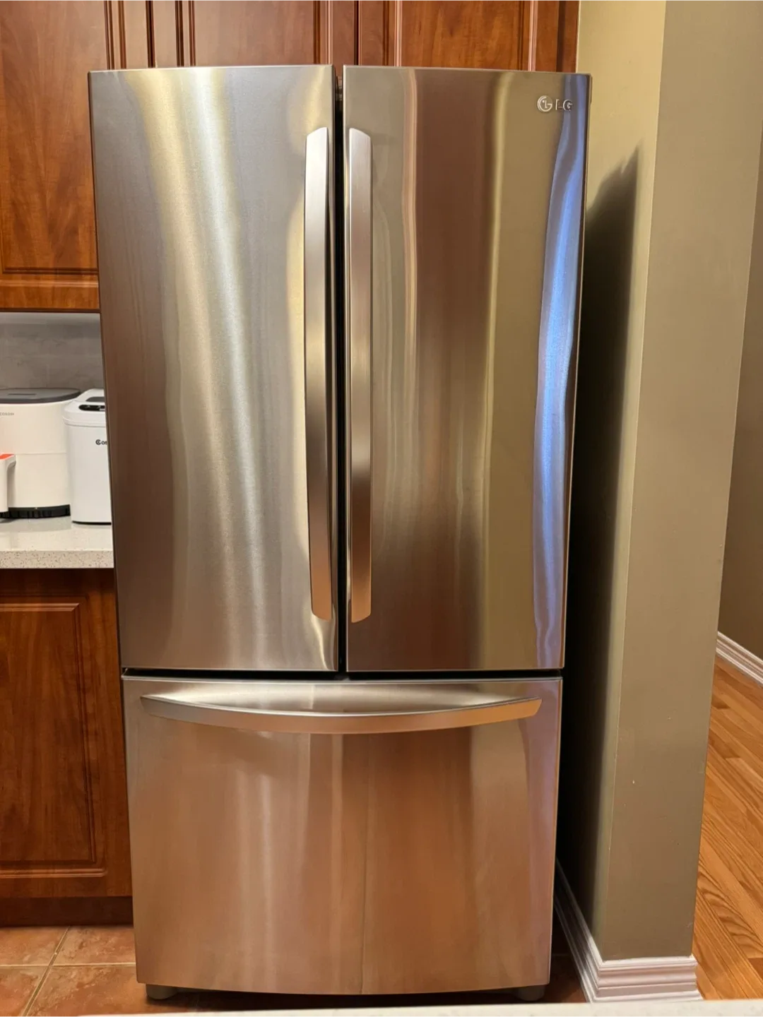 LG Stainless Steel French Door Fridge thumbnail