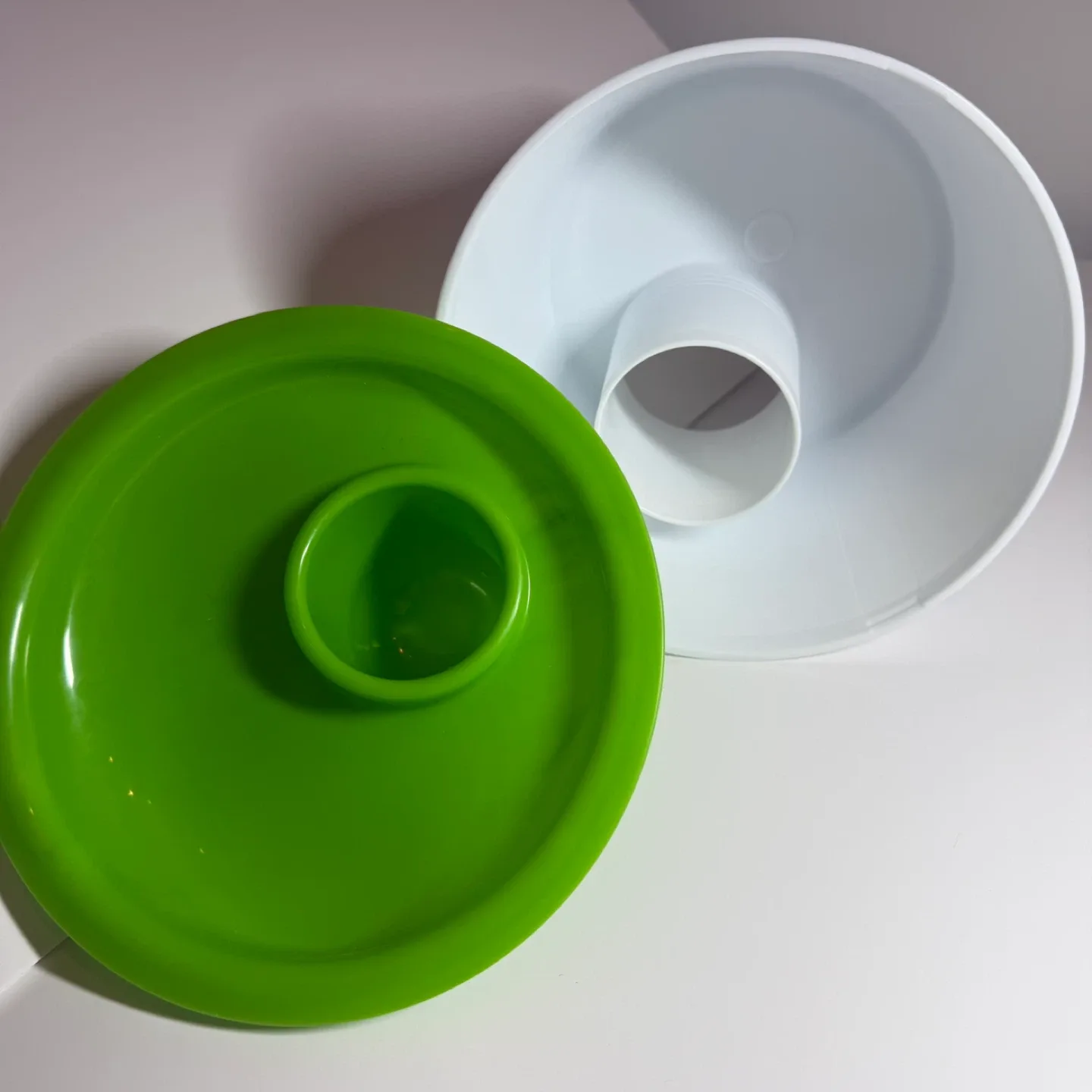 Catit White & Green Cat Feeder image indicator(2)