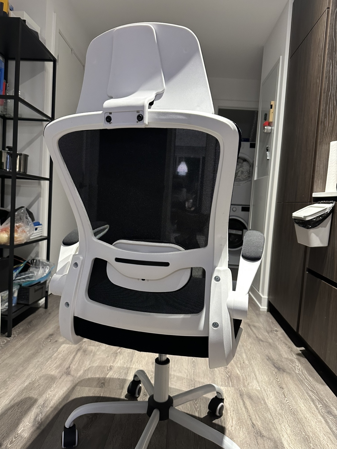 Black & White Mesh Office Chair - photo 2