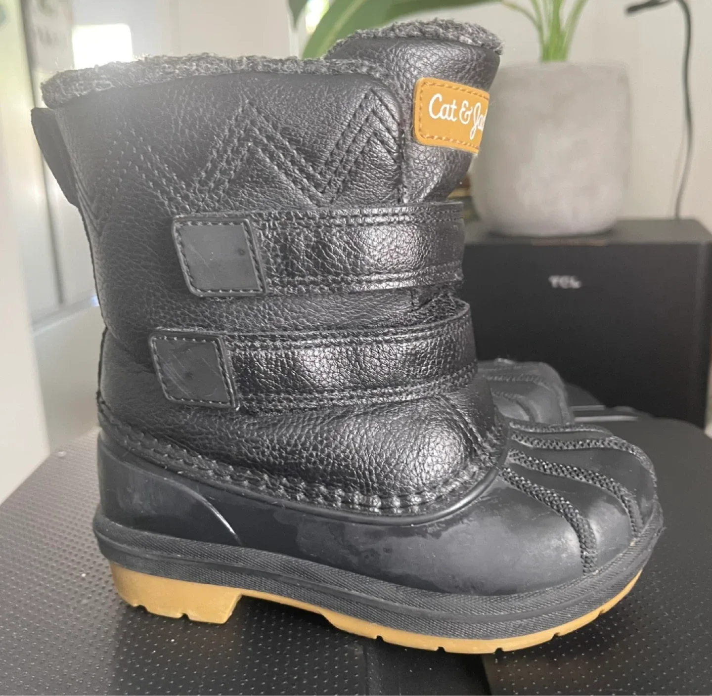 Cat & Jack Black Winter Boots - Size 7 image indicator(2)