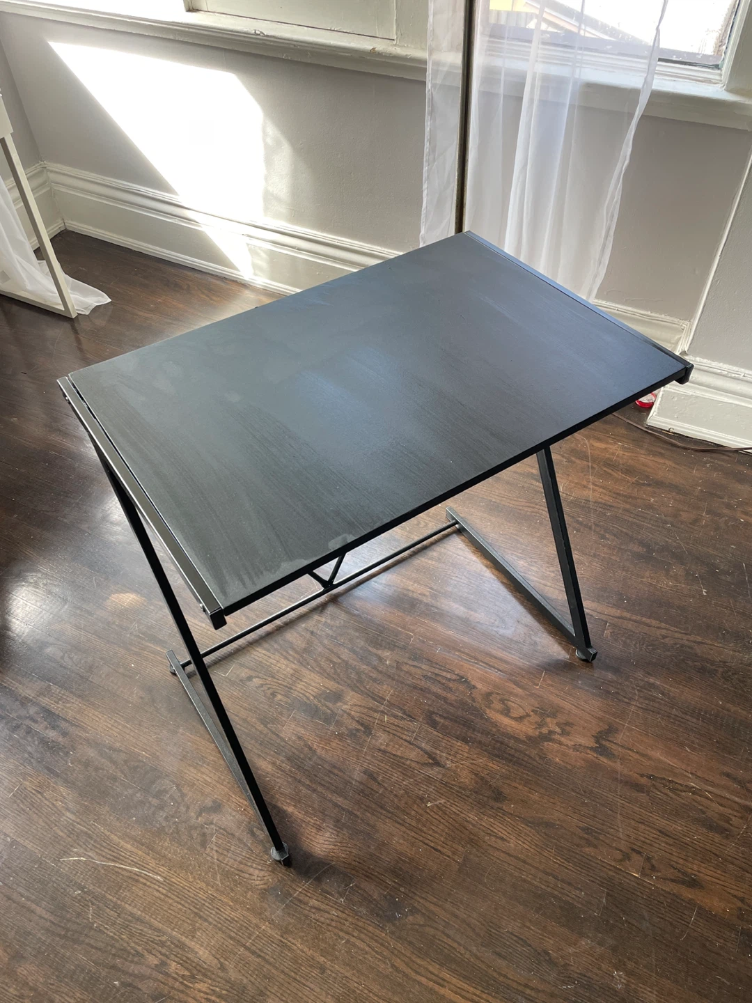 Black Desk