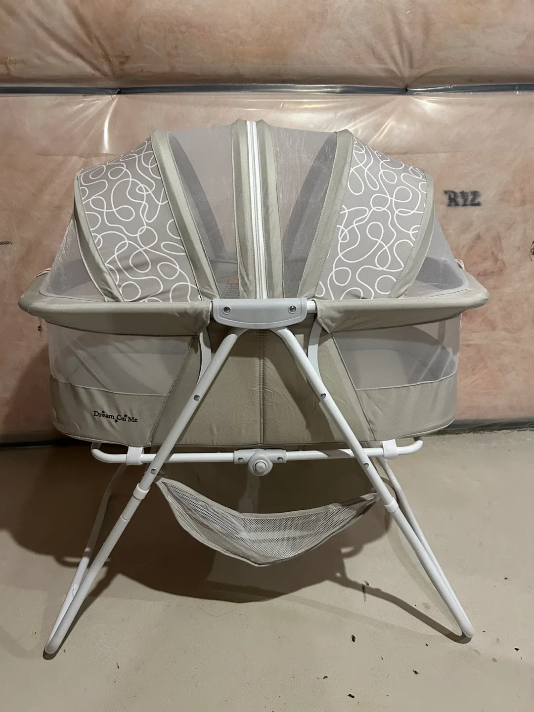 Dream On Me Rock Me 2-in-1 Bassinet thumbnail