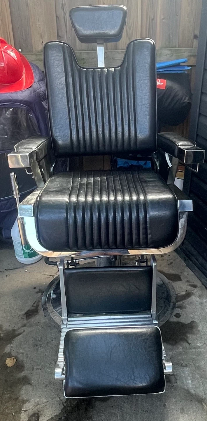 Vintage Barber Chair - Black