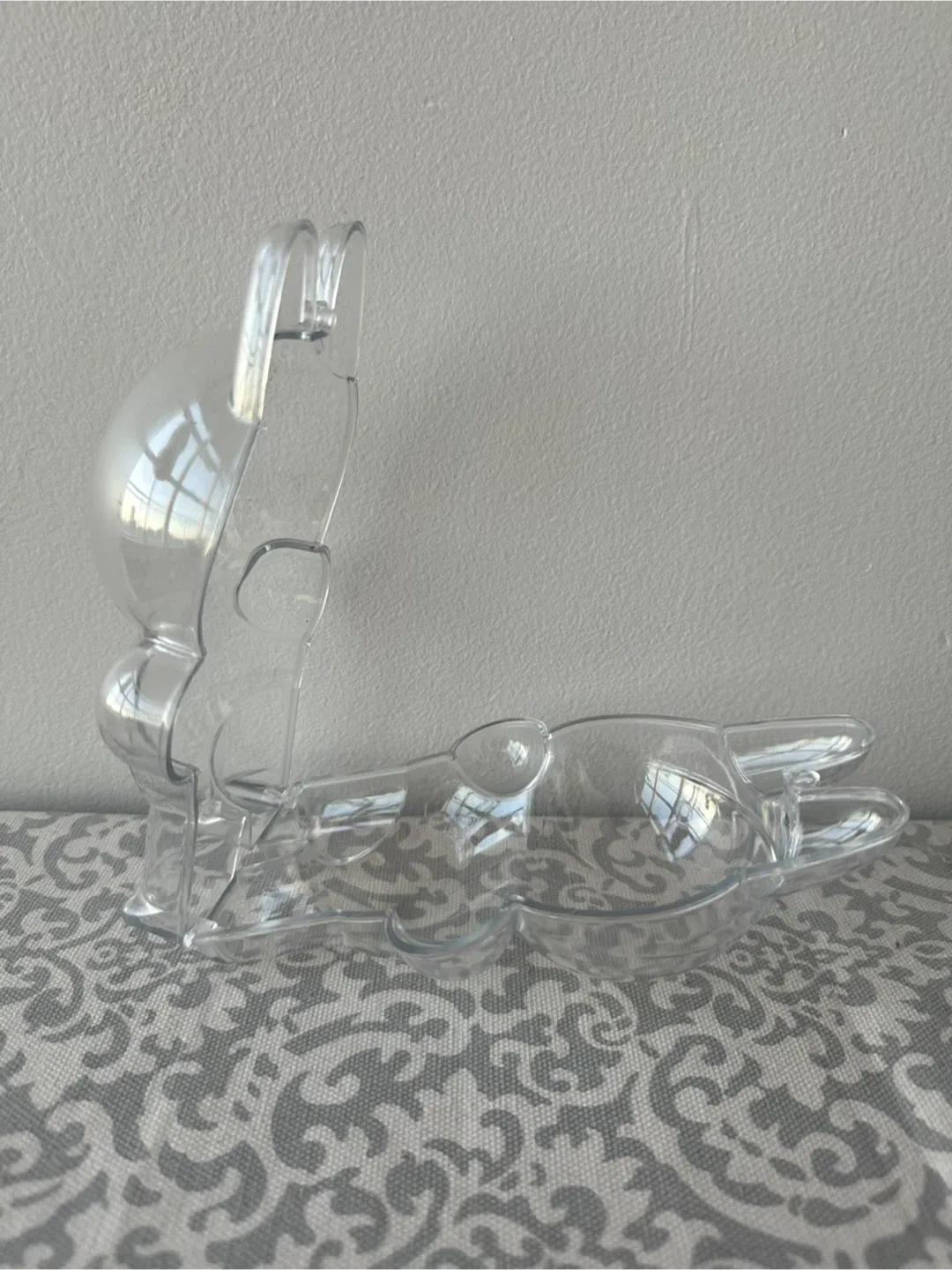 Labubu Standing Case image indicator(2)