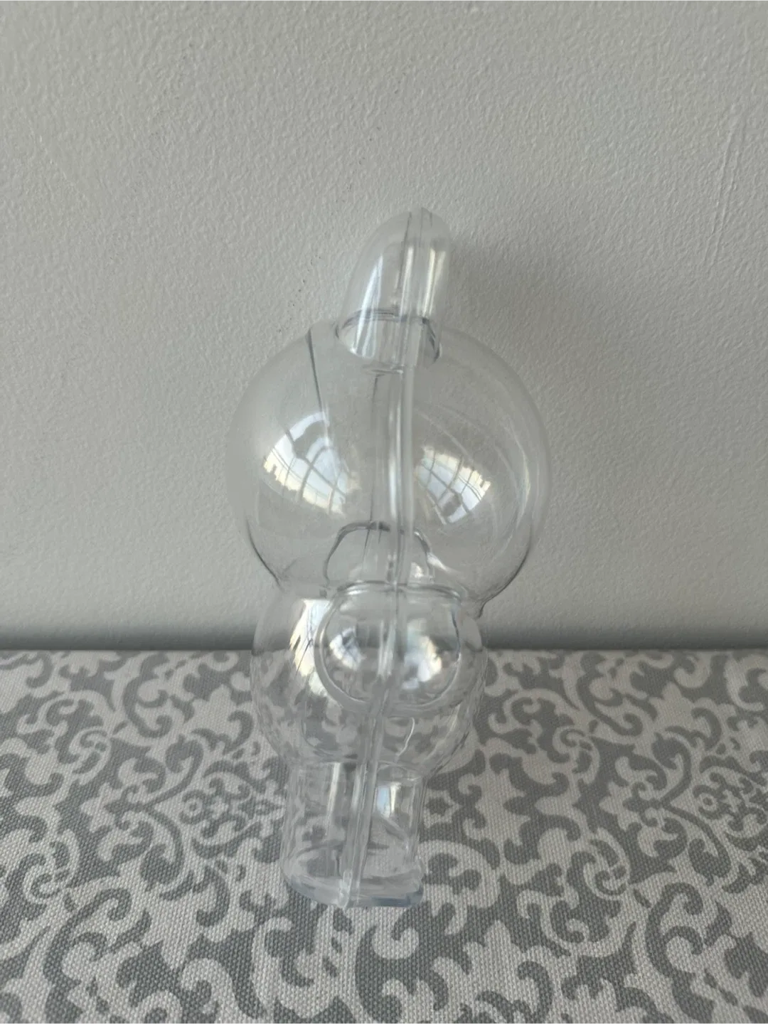 Labubu Standing Case image indicator(4)