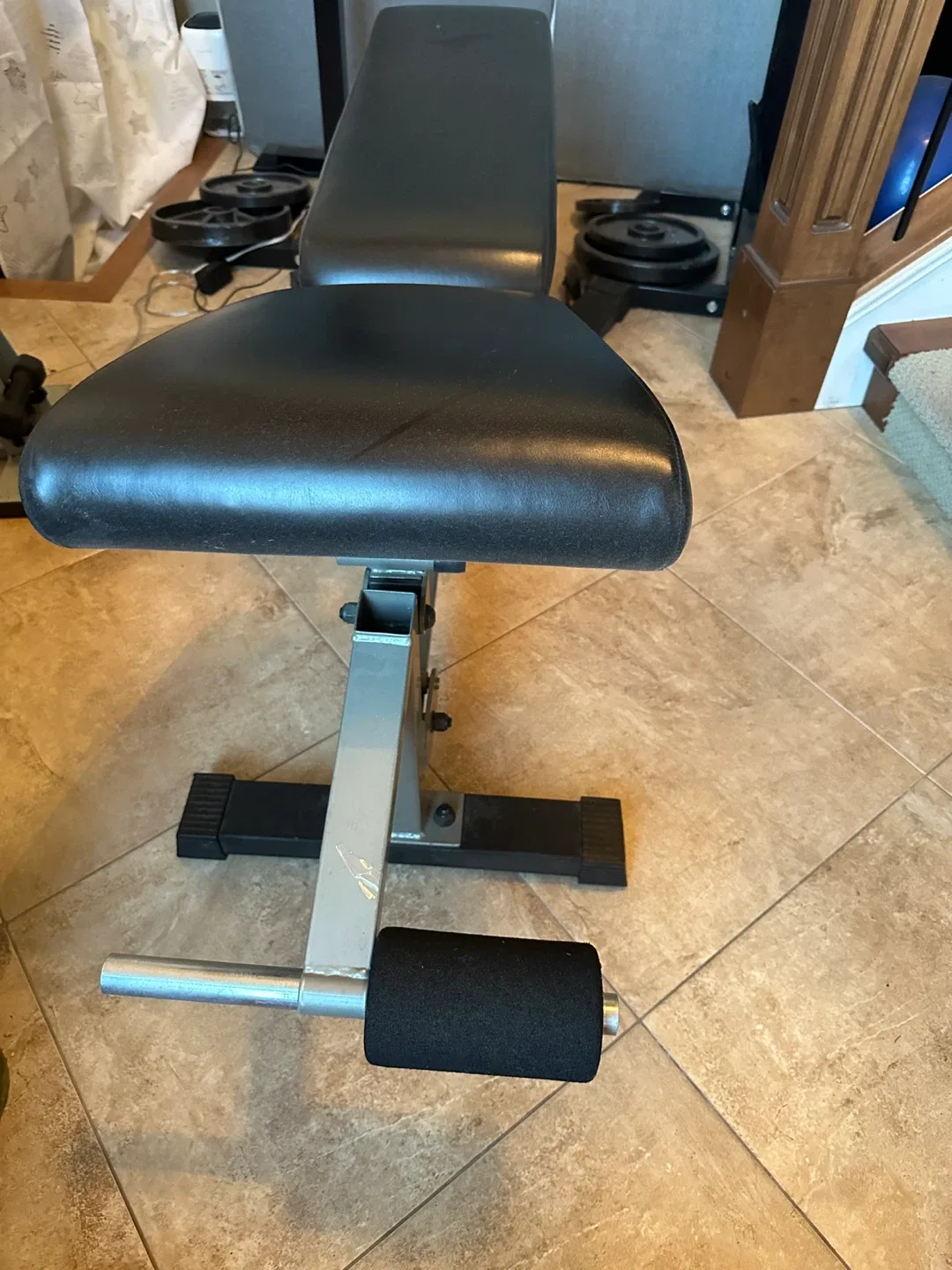 Weight Bench with Squat Rack image indicator(2)