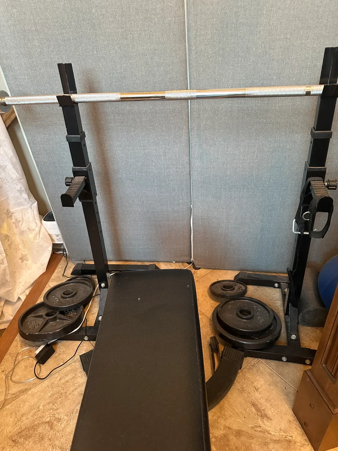 Weight Bench with Squat Rack image indicator(4)