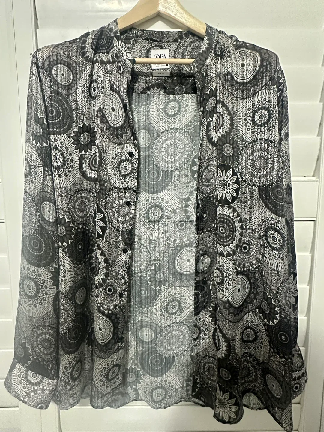 Zara Bohemian Paisley Buttoned Up with Mandarin Collar - XL thumbnail