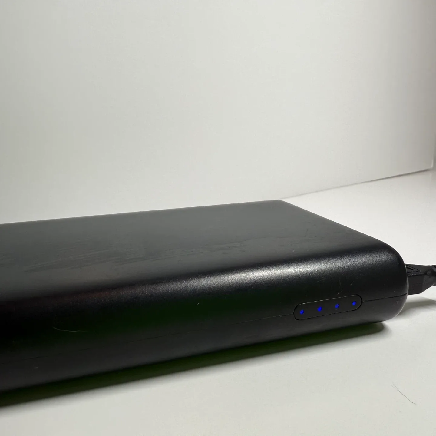 H H·E·T·P 33,800mAh Power Bank image indicator(3)