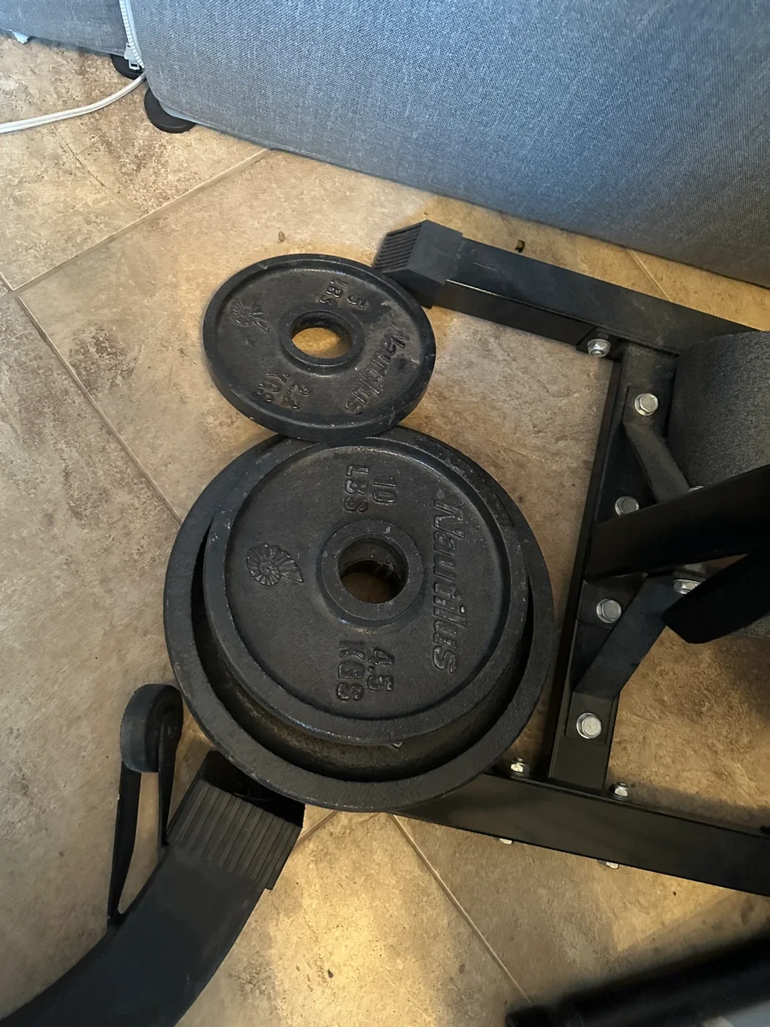 Weight Bench with Squat Rack image indicator(6)