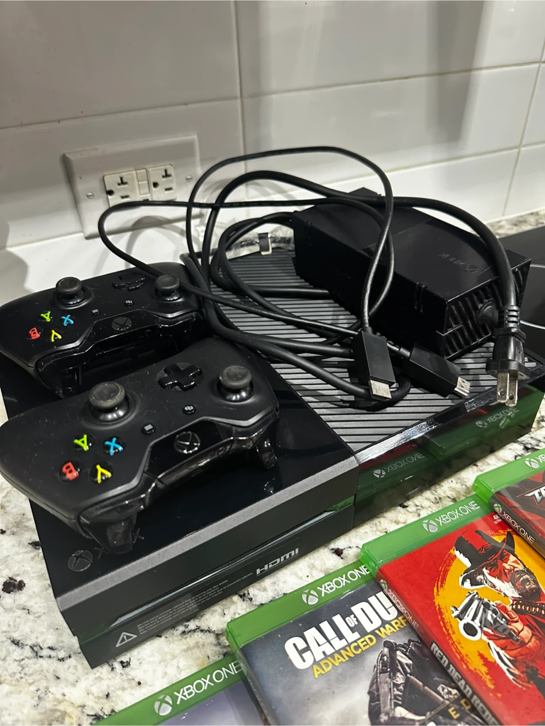 Xbox One with 2 Controllers and 4 Games - photo 2