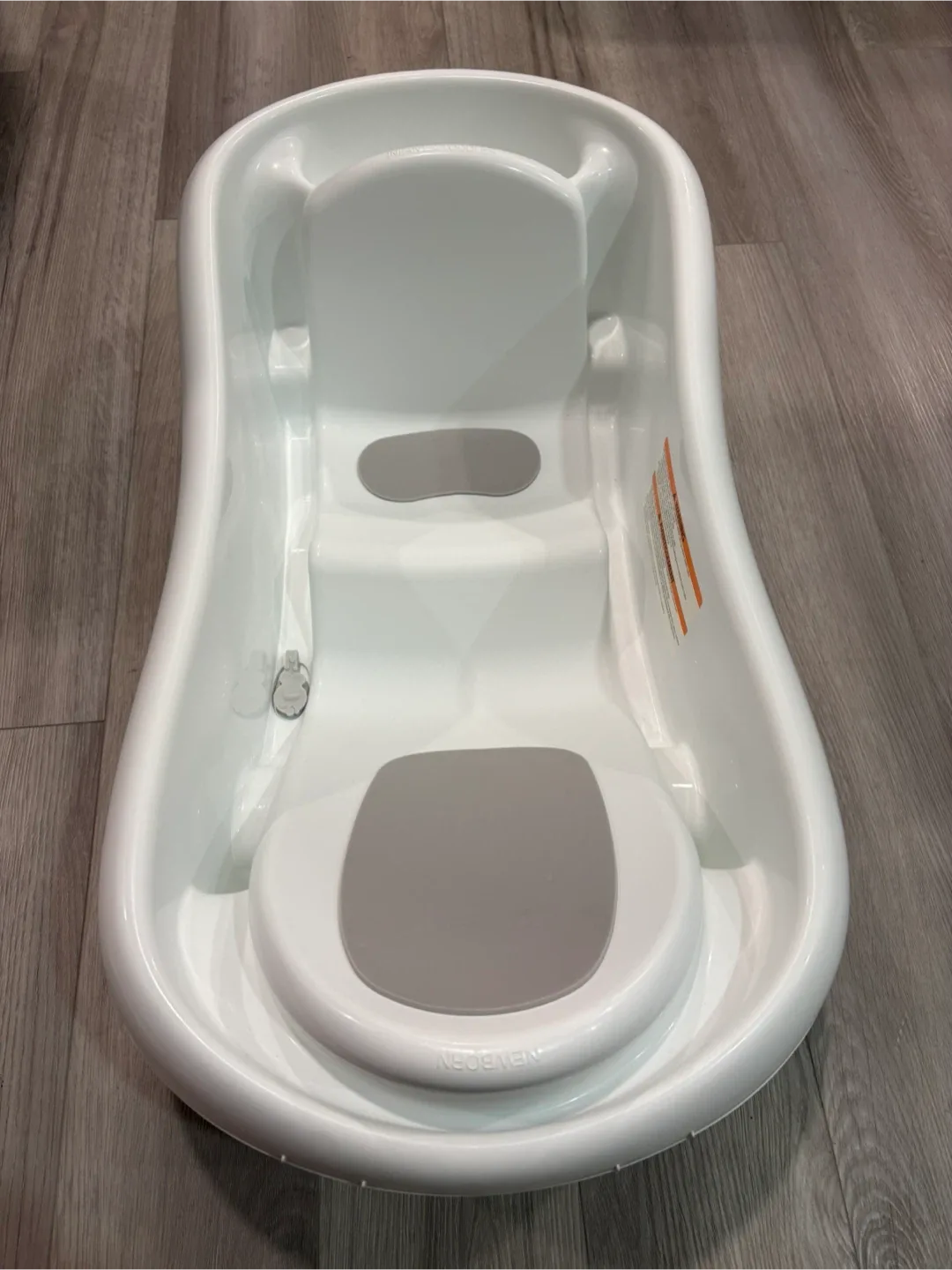 The First Years Newborn to Toddler Tub image indicator(2)