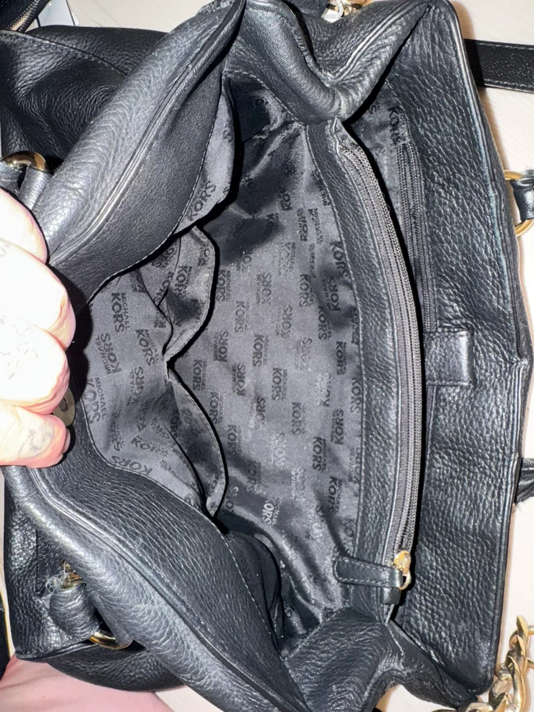 Michael kors purse image indicator(2)