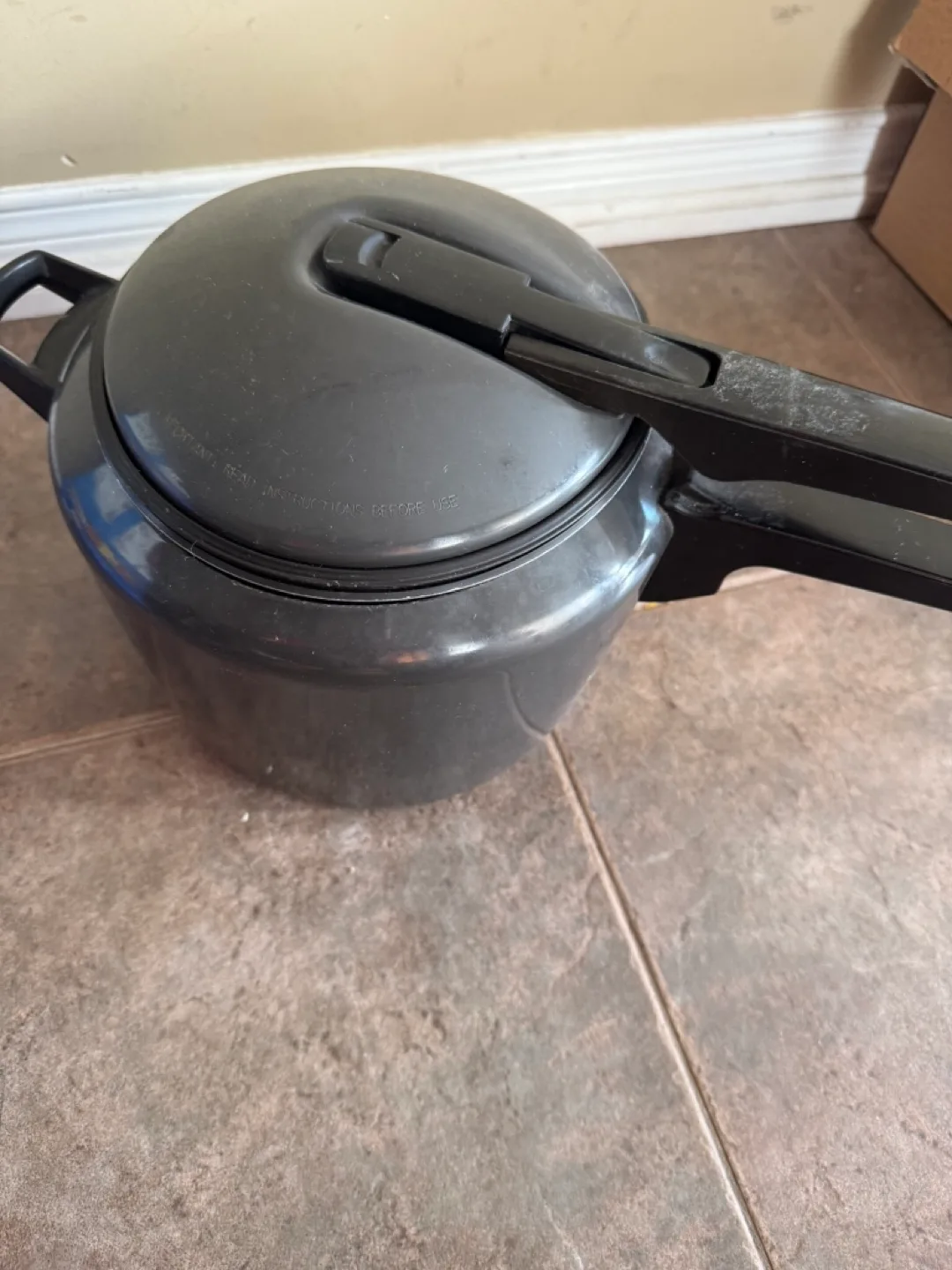 Pressure Cooker - Great Condition! 🥕 thumbnail