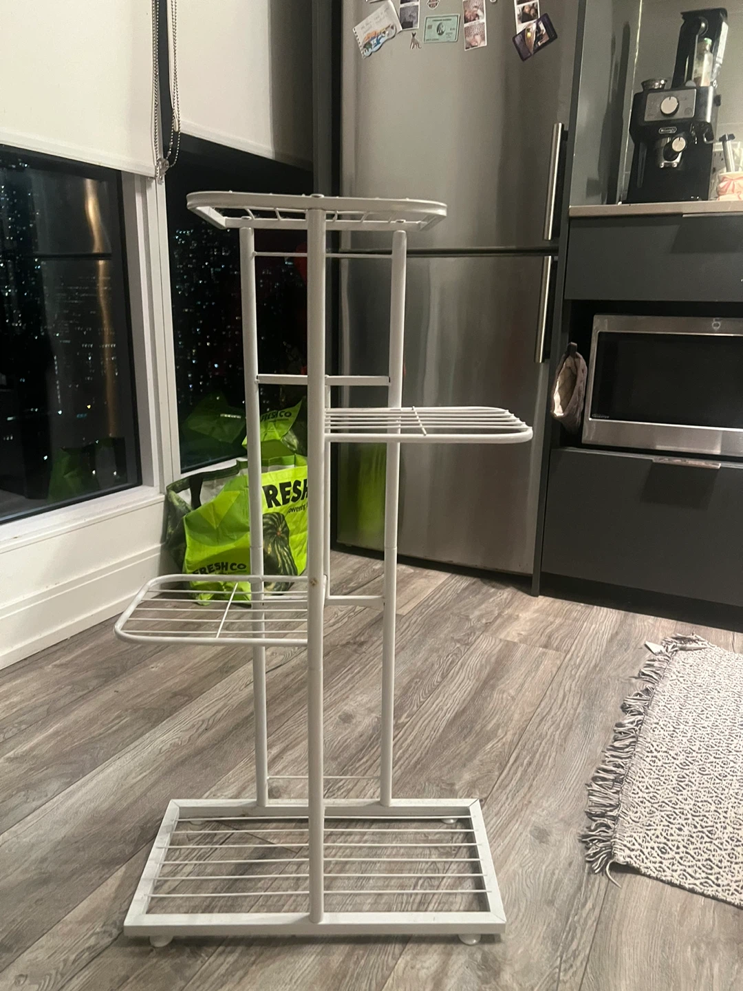 White Metal Plant Stand & Small Decorative Pots