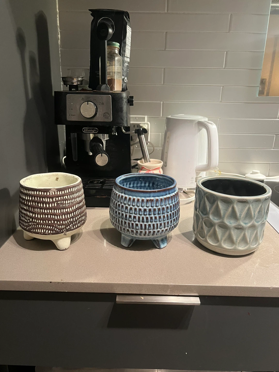 White Metal Plant Stand & Small Decorative Pots - photo 4